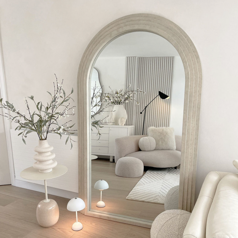 Four layer curved mirrors Mirror Your Style